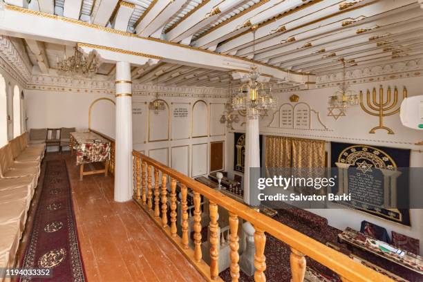 the jewish synagogue, bukhara - jewish prayer shawl fotografías e imágenes de stock