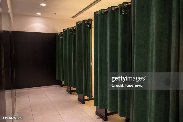 fitting room - fitting room stock pictures, royalty-free photos & images