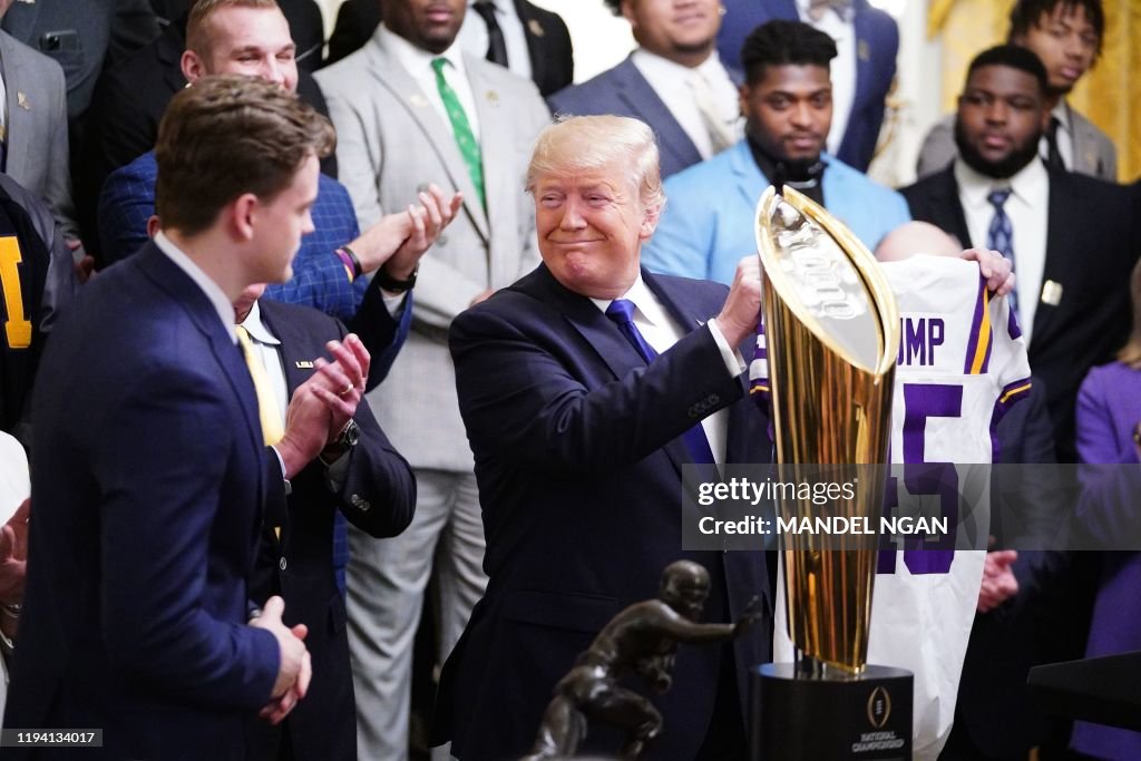 Us-politics-trump-ncaa-amfoot