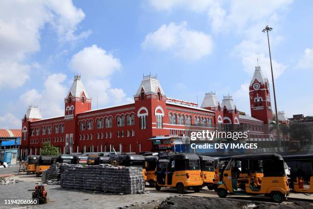 puratchi thalaivar dr mgr central railway station - chennai stock pictures, royalty-free photos & images