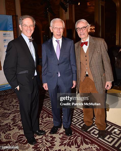Kenneth Offit Kenneth Offit, Dr. Stanley Fischer and Sidney Offit attend American ...
