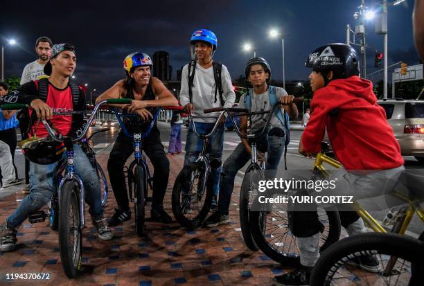 Venezuelan cyclist Daniel Dhers speaks with fans after training at Bolivar Avenue in Caracas, on January 11, 2020. - Daniel Dhers, winner of several...