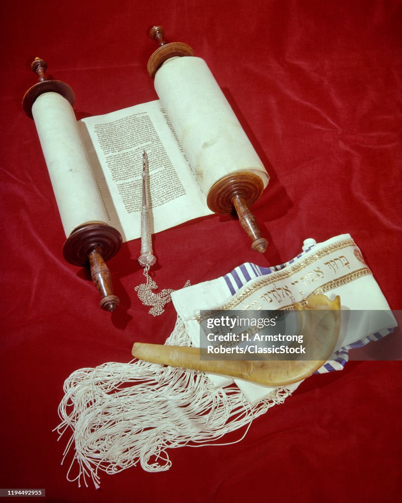 1970s JEWISH OPEN TORAH