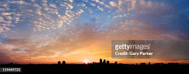 dramatic dawn london - city landscape stock pictures, royalty-free photos & images