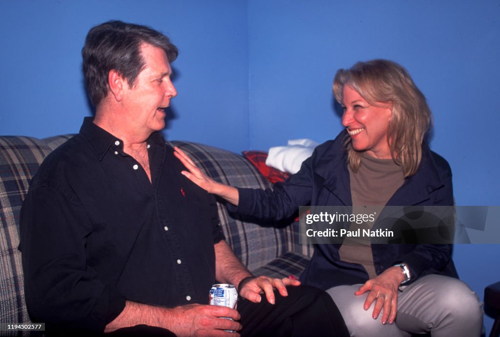 Wilson & Midler Backstage At The Roxy Theater