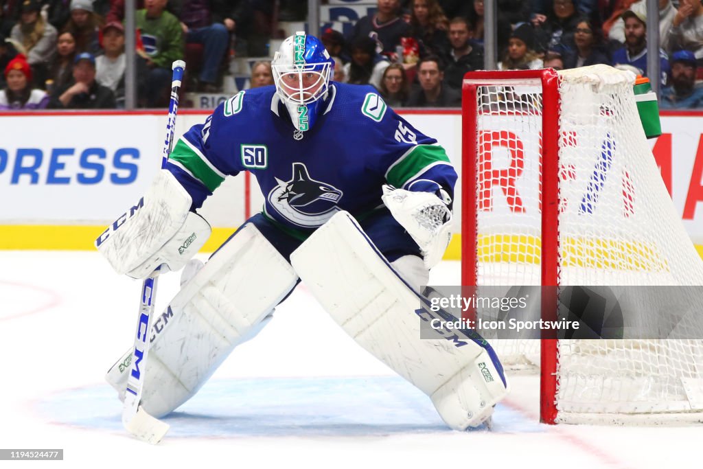 NHL: JAN 16 Coyotes at Canucks