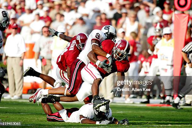 Alabama running back Kenneth Darby in action against South Carolina at Williams-Brice Stadium in Columbia, South Carolina on September 17, 2005....