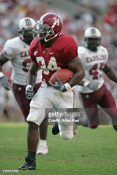 Alabama running back Kenneth Darby in action against South Carolina at Williams-Brice Stadium in Columbia, South Carolina on September 17, 2005....