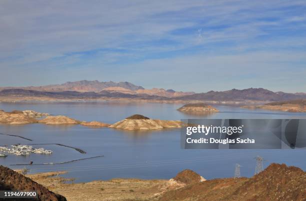 lake mead on the nevada and arizona border - mead national recreation area stock pictures, royalty-free photos & images