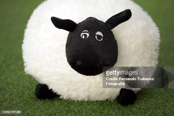 141 Lamb Stuffed Animal Photos and Premium High Res Pictures - Getty Images