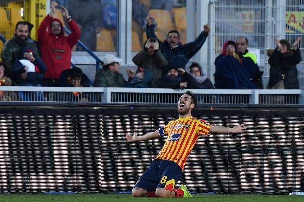 Lecce's Italian midfielder Marco Mancosu celebrates after scoring an equalizer during the Italian Serie A football match Lecce vs Inter Milan on...