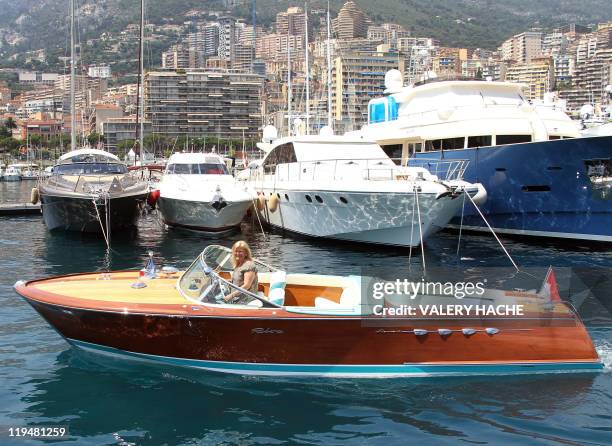 Lia Riva Riva Boat Photos and Premium High Res Pictures - Getty Images