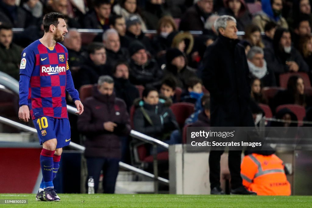 FC Barcelona v Granada - La Liga Santander