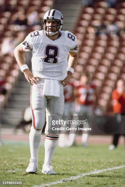 Steve Young, Quarterback for the Los Angeles Express during the USFL United States Football League Western Conference game against the Pittsburgh...