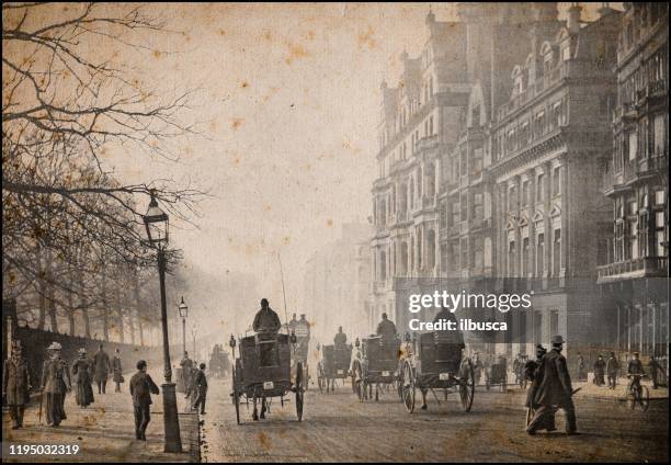 stockillustraties, clipart, cartoons en iconen met antieke londense foto's: piccadilly - 1900 london