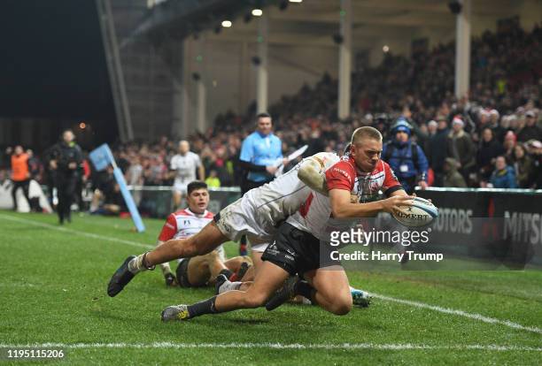 Chris Harris of Gloucester Rugby goes over to score his sides second try during the Gallagher Premiership Rugby match between Gloucester Rugby and...