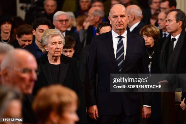 The widow of the deceased, Ingrid Stolpe, joined by Dietmar Woidke , state premier of Brandenburg, attend the memorial service for former Brandenburg...
