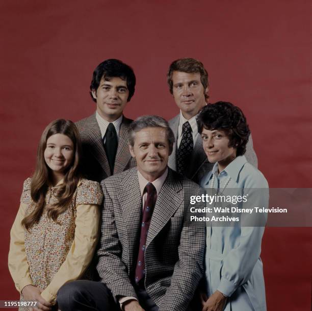 Reni Santoni, Lee Majors, Christine Matchett, Arthur Hill, Joan Darling promotional photo for the ABC tv series 'Owen Marshall, Counselor at Law'.