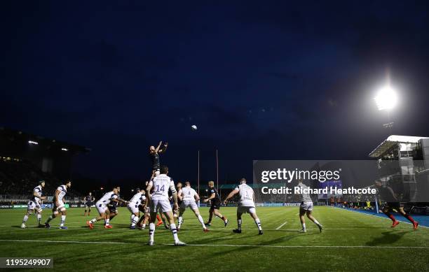 George Kruis of Saracens wins a lineout during the Gallagher Premiership Rugby match between Saracens and Bristol Bears at on December 21, 2019 in...