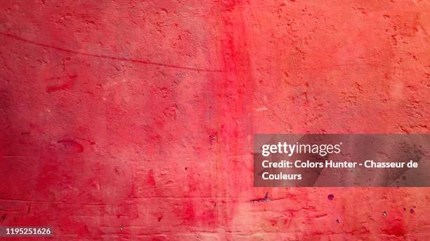 the red concrete wall with patina from essaouira - patina 個照片及圖片檔