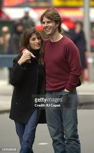 Tom Cruise and Penelope Cruz during Tom Cruise and Penelope Cruz, on the set of "Vanilla Sky" in Times Square, with Cameron Crowe directing at Times...