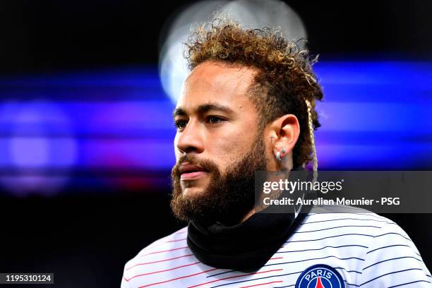 Neymar Jr of Paris Saint-Germain looks on during warmup before the Ligue 1 match between Paris Saint-Germain and Amiens SC at Parc des Princes on...