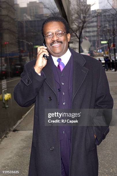 Johnnie Cochran during Sean "Puffy" Combs Trial at Courthouse in New York City, New York, United States.