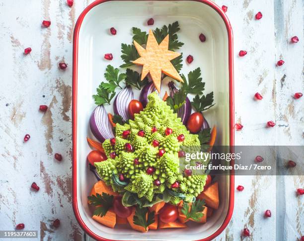 fruit and vegetable christmas tree - 7cero food stock pictures, royalty-free photos & images