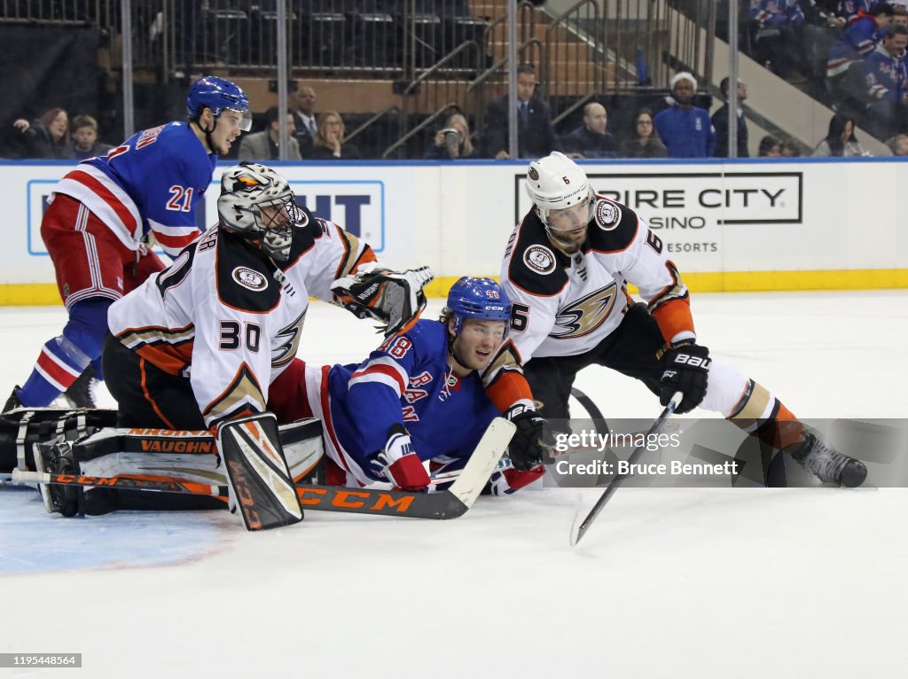 Anaheim Ducks v New York Rangers