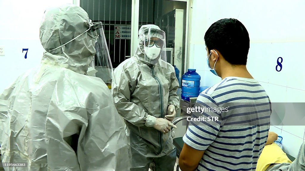 TOPSHOT-VIETNAM-HEALTH-VIRUS