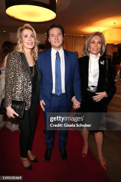 Princess Gabriele of Leiningen and her son Aly Muhammad Prince Aga Khan, son of Karim Aga Khan, Renate Thyssen-Henne during the Schwarzenegger...