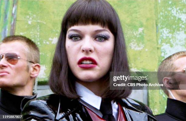 The movie "Zoolander", directed by Ben Stiller. Seen here, Milla Jovovich . Theatrical release September 28, 2001. Screen capture. Paramount Pictures.