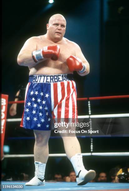 Butterbean fights Mitch Rose in heavy weight boxing match on December 25, 1995 at Madison Square Garden in the Manhattan borough of New York City.