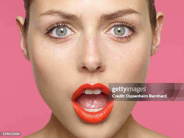 portrait of shocked female - awe expression stock pictures, royalty-free photos & images