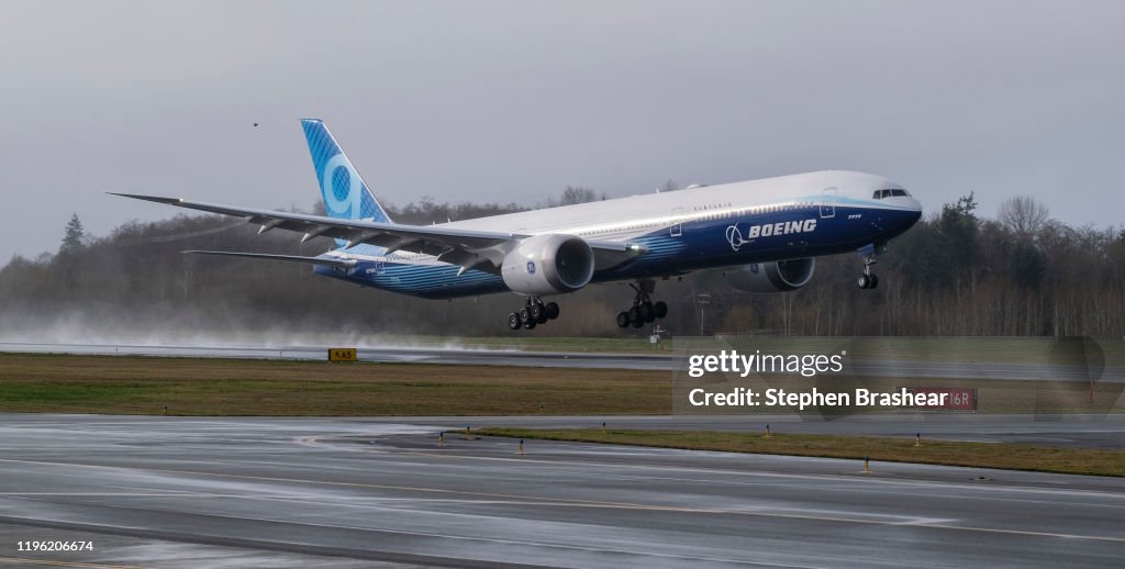 777x In Flight A Boeing 777X airliner lifts off for its first flight at Paine Field ...