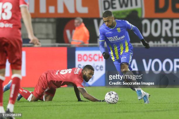 Jerome Sinclair of VVV Venlo, Sylla Sow of RKC Waalwijk during the Dutch Eredivisie match between RKC Waalwijk v VVV-Venlo at the Mandemakers Stadium...