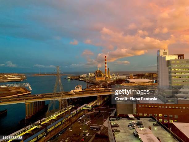 Bridgeport Unit Photos and Premium High Res Pictures - Getty Images