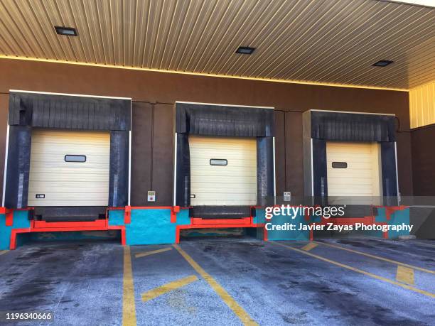 Open Loading Door 518 Loading Dock Doors Stock Photos, High-Res Pictures, and Images ...