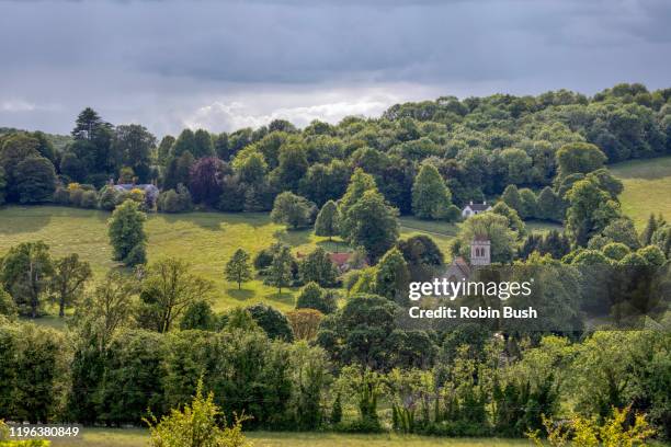 hughenden valley , chiltern hills, buckinghamshire, england - buckinghamshire fotografías e imágenes de stock