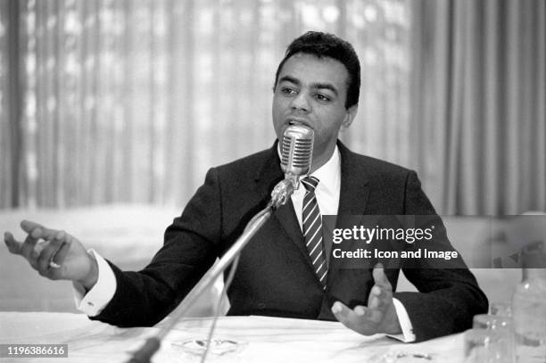 2,107 Johnny Mathis Photos & High Res Pictures - Getty Images