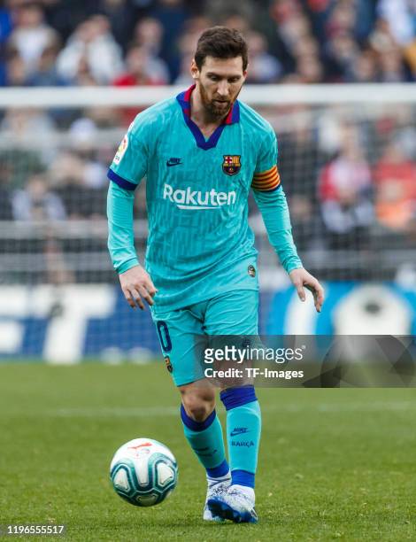 Lionel Messi of FC Barcelona controls the ball during the La Liga Santander match between Valencia v FC Barcelona at the Estadio de Mestalla on...
