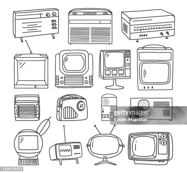 ilustraciones, imágenes clip art, dibujos animados e iconos de stock de conjunto de garabatos de tv y radio retro - television set