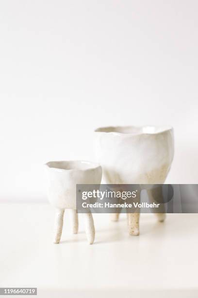 quirky ceramic planters - asymmetry imagens e fotografias de stock