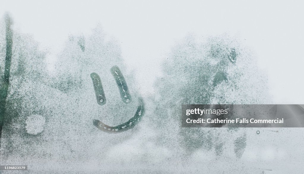 Face drawn in Condensation