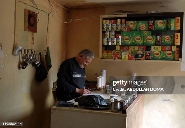 Libya Tea Tea In Libya Photos and Premium High Res Pictures - Getty Images