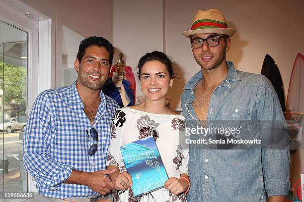 23 Katie Lee Signs Copies Of Groundswell Photos and Premium High Res  Pictures - Getty Images