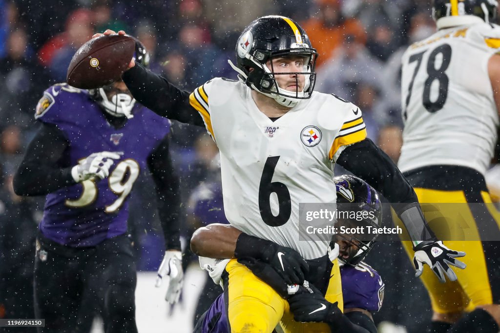 Pittsburgh Steelers v Baltimore Ravens