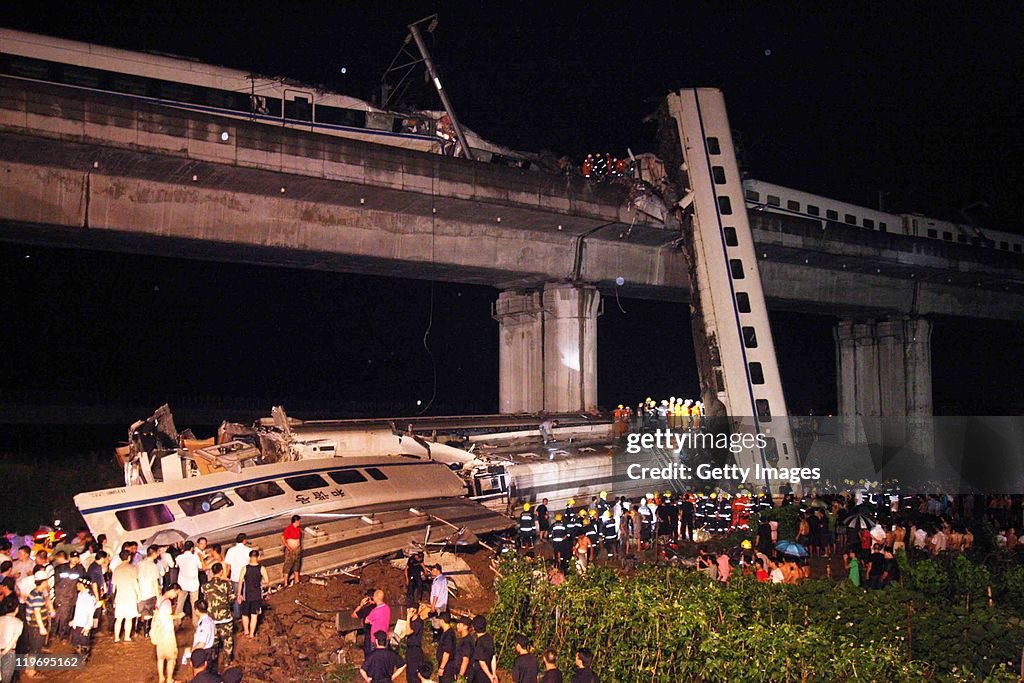 Train Derailed In East China