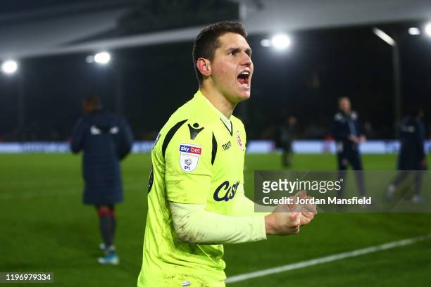 Rafael Cabral Barbosa of Reading celebrates at full-time during the Sky Bet Championship match between Fulham and Reading at Craven Cottage on...