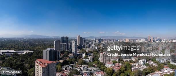 panoramic view of mexico city from high above - bosque de chapultepec stock-fotos und bilder